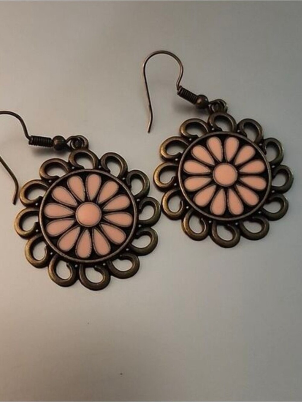 BOHEMIAN Flower Disc earrings light Pink Enamal